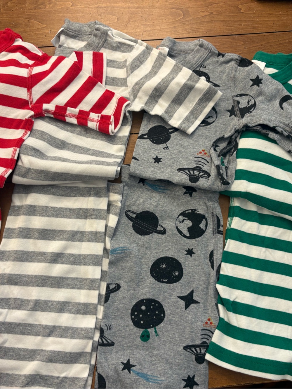 Bundle of 4 Hanna Andersson Short sleeve
Pajamas size 10